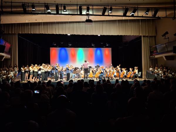 Konzert Jugendmusik Innerschwyz, Streicherensemble Schwyz und Remix Kids Brunnen