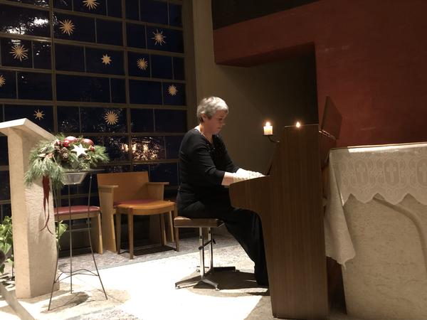 Klassik in Jeizinen Pianistin Edith Sievi