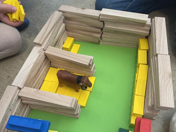 Die Freundin von Kuh Liselotte bekommt ein Stall