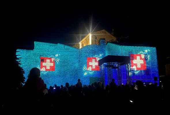 Une projection sur les remparts