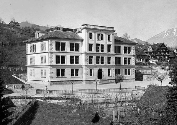 Mädchenschulhaus Kniri