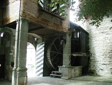 Roue entrée château