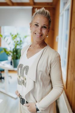 Karin Stalder, Sekretariat