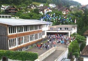 Schulhaus Greppen