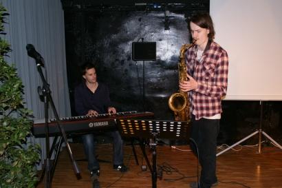 Der Event wird musikalischen umrahmt von Gary Wetz.