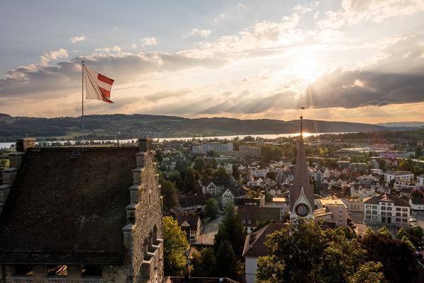 Luftbild der Stadt Uster