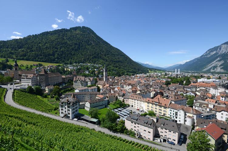Chur hat ein wechselvolles Schicksal erlebt: als römischer Vicus, Bischofs- und später Zunftstadt, Vorort des Gotteshausbundes und Kantonshauptstadt. 
