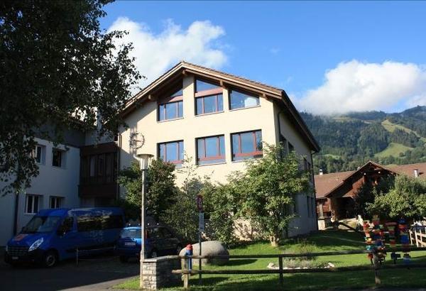 Schulhaus Reutigen