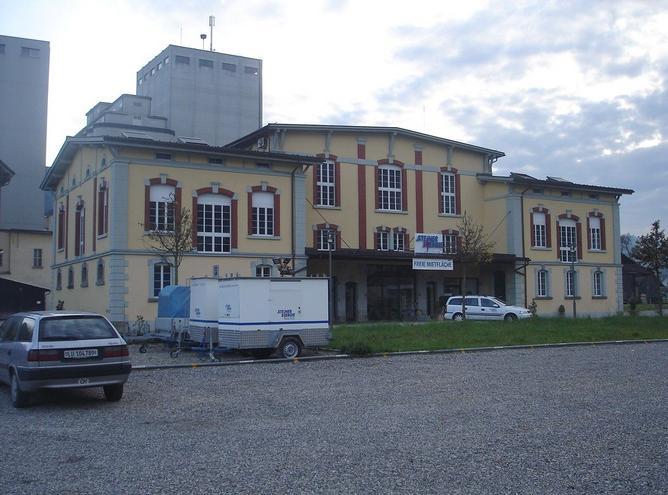 Das von der Steiner Energie umgebaute Gebäude wurde früher als Stierenstall genutzt.