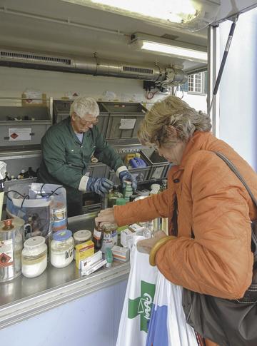 Sonderabfälle gratis und fachgerecht entsorgen. Bild: Sonderabfallmobil
