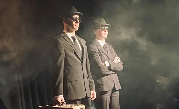 Blues Brothers & Soul Sisters in göttlicher Mission