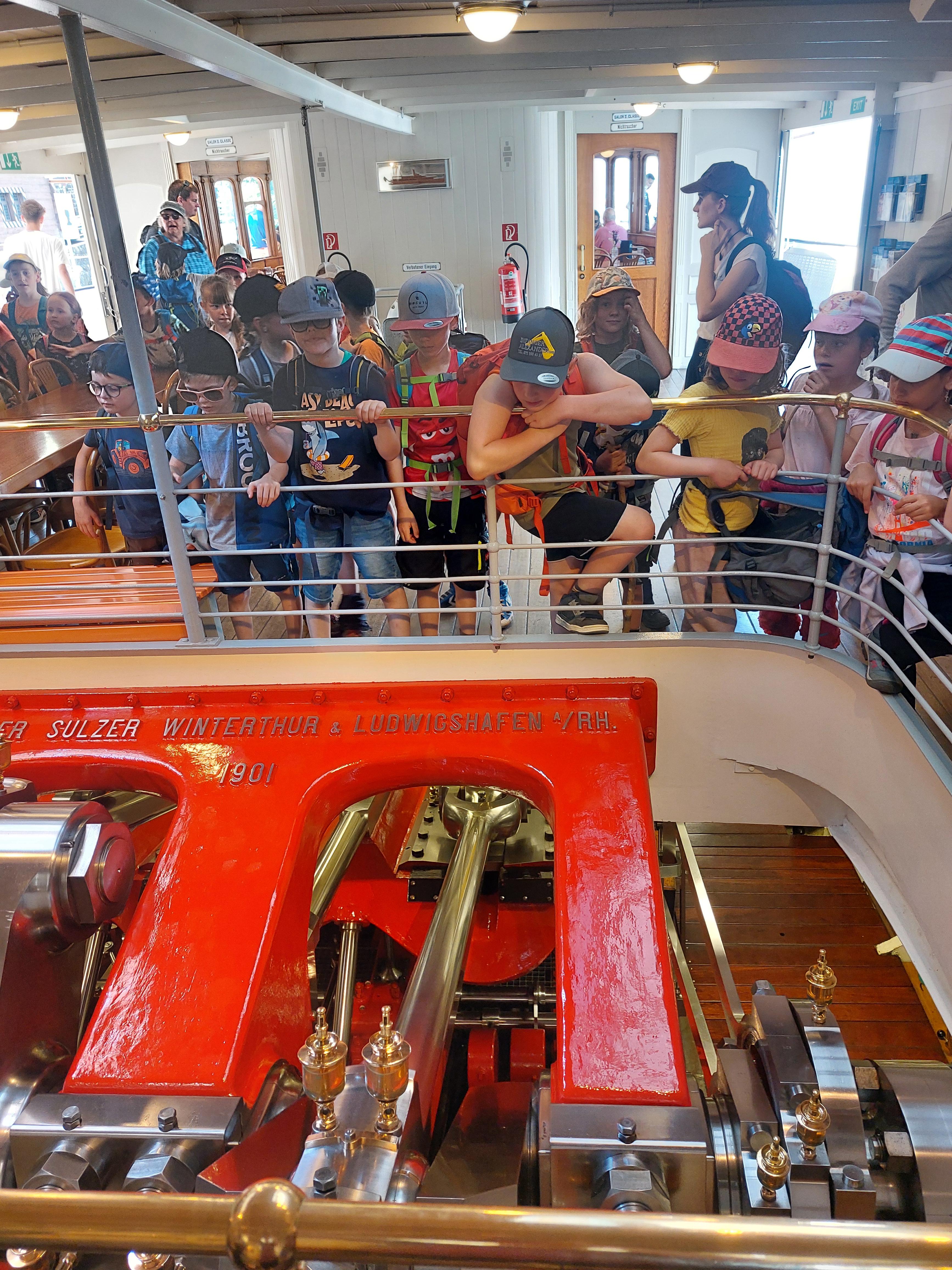 Schifffahrt auf dem Dampfschiff Uri