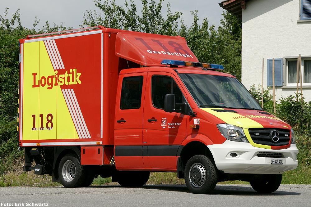 Jahrgang: 2014
Typ: Mercedes Benz Sprinter 519 CDI 4x4 Doka
Aufbau: Walser AG Zizers
Motor: 190 PS
Getriebe: Automatikgetriebe
Höhe: 3.30 Meter
Länge: 6.50 Meter
Breite: 2.20 Meter
Gewicht: 5.5 Tonnen
Nutzlast: 1.8 Tonnen
Spezielles: Kann mit verschiedenen Rollmodulen beladen werden