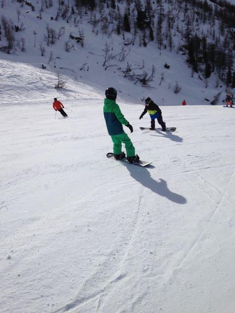 Snowboarder auf der Triftalp.