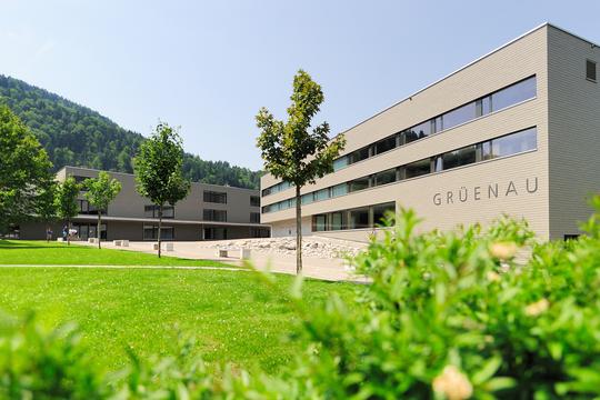 Aussenansicht Schulhaus Grüenau