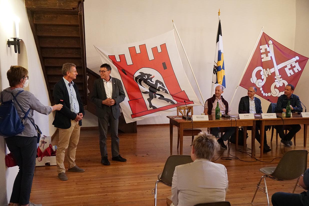 Austausch der Gemeindebehörden im Ratssaal "la Torr".