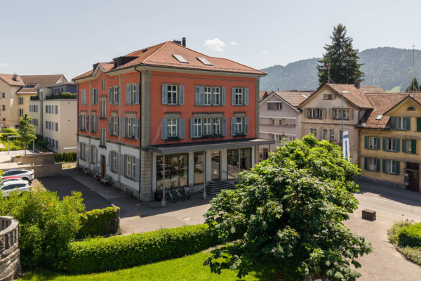Lage Bibliothek Ägerital