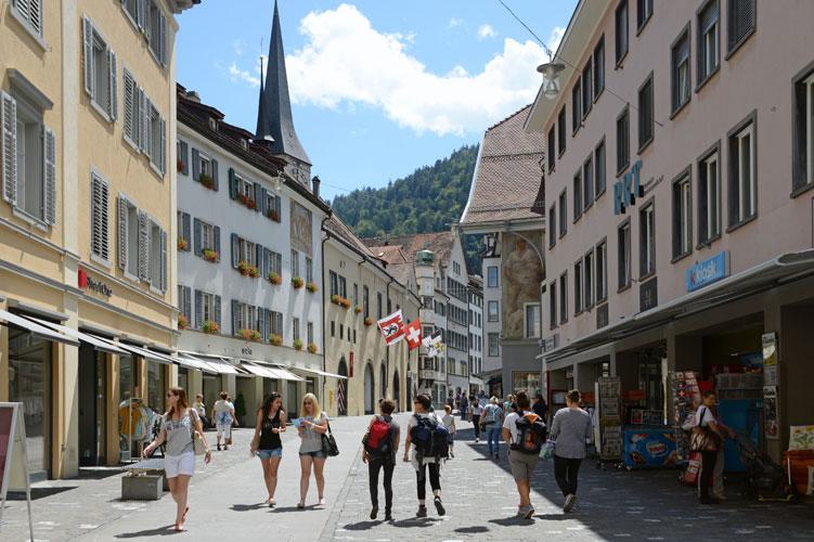 Flanier- und Einkaufsmeile zwischen Postplatz und Martinsplatz.