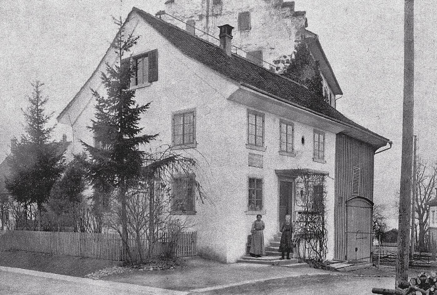 Einst ein Stoffladen, wurde er vor 100 Jahren von Olga Wolfensperger in den «Konsum» umgewandelt.