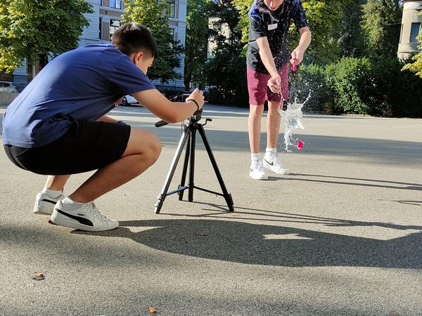 Schüler mit Slomo Cam