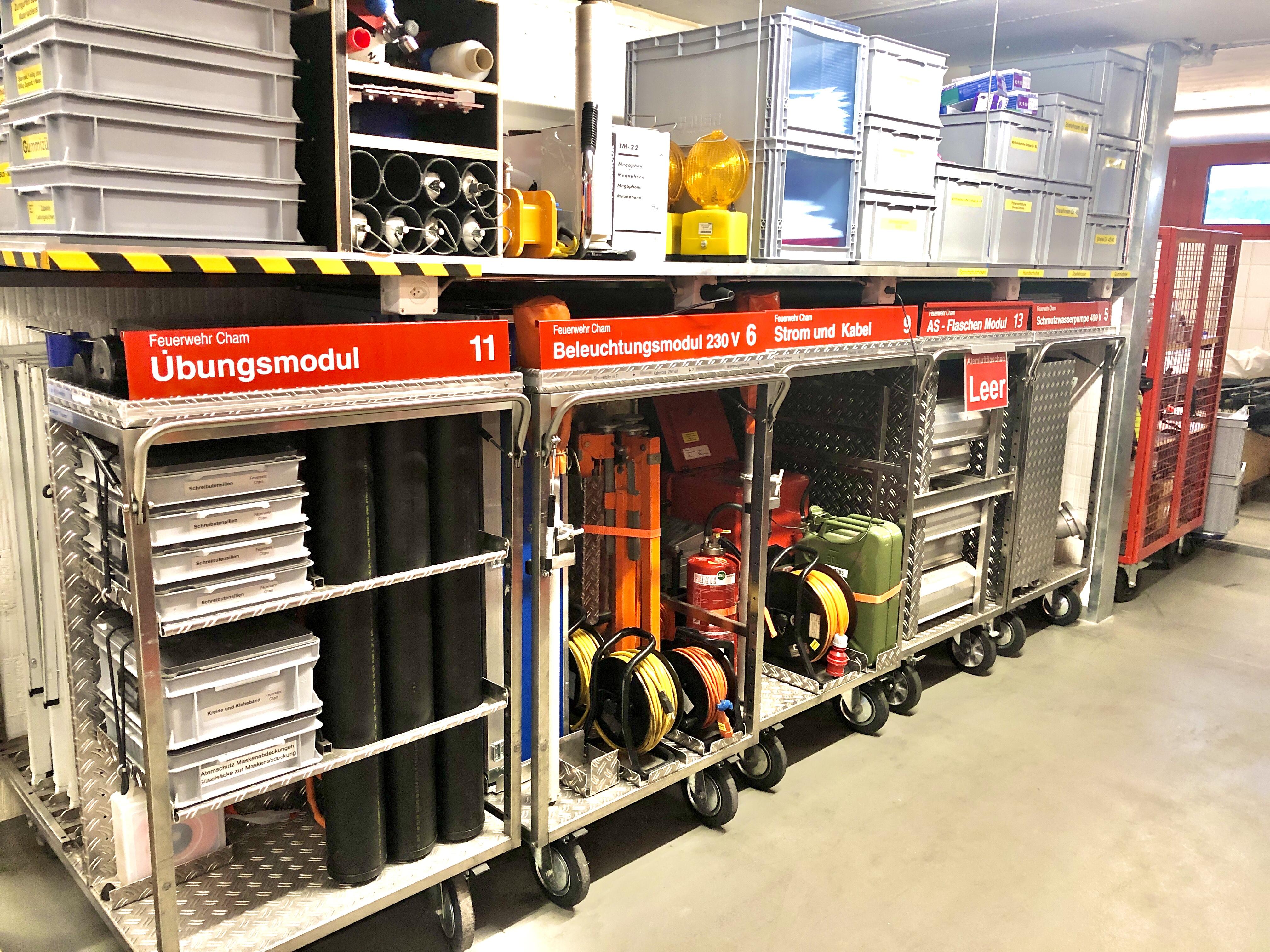 Um bei Bedarf entsprechend benötigtes Material schnell auf Platz bringen zu können, stehen unterschiedliche Module zur Verfügung.