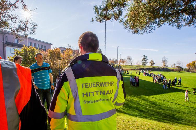 Die Schule Hittnau probte zusammen mit der Feuerwehr Hittnau den Ernstfall