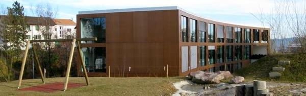Schulhaus 3 Samstagern