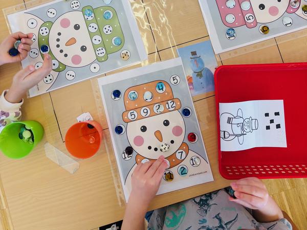 Das kardinale und das ordinale Zahlenverständnis werden spielerisch verknüpft