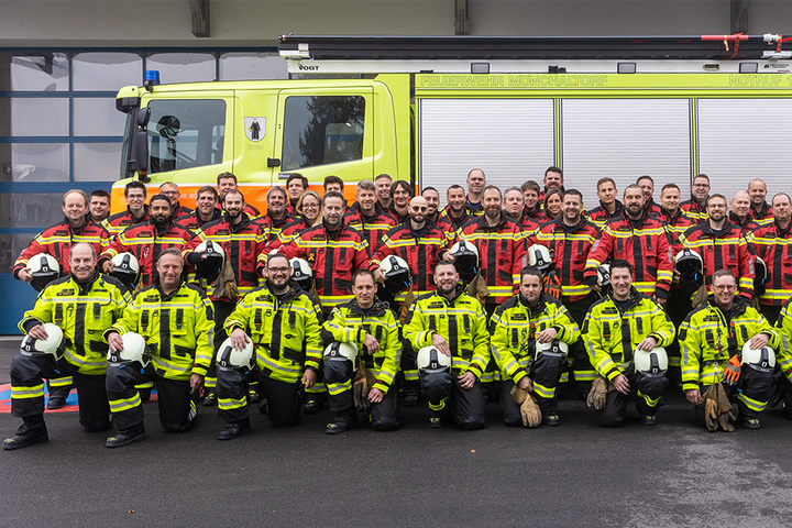 Bild der ganzen Feuerwehrmannschaft