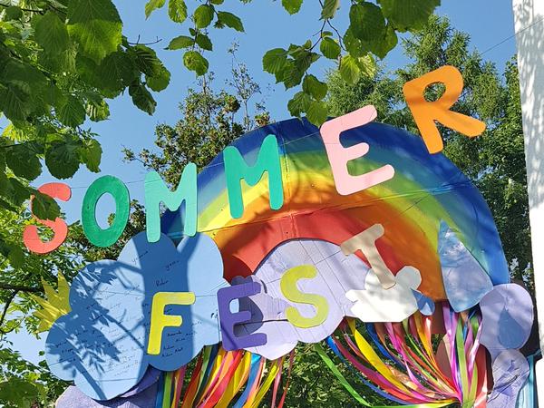 Sommerfest-Tor