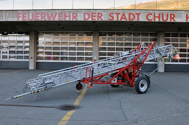 Anhängeleiter 22.7 Meter (2 Stück)

Einsatzzweck
- Rettungen aus der Höhe
- Löscheinsätze in die Höhe
