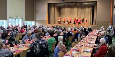 Aufführung im Festsaal Rain.