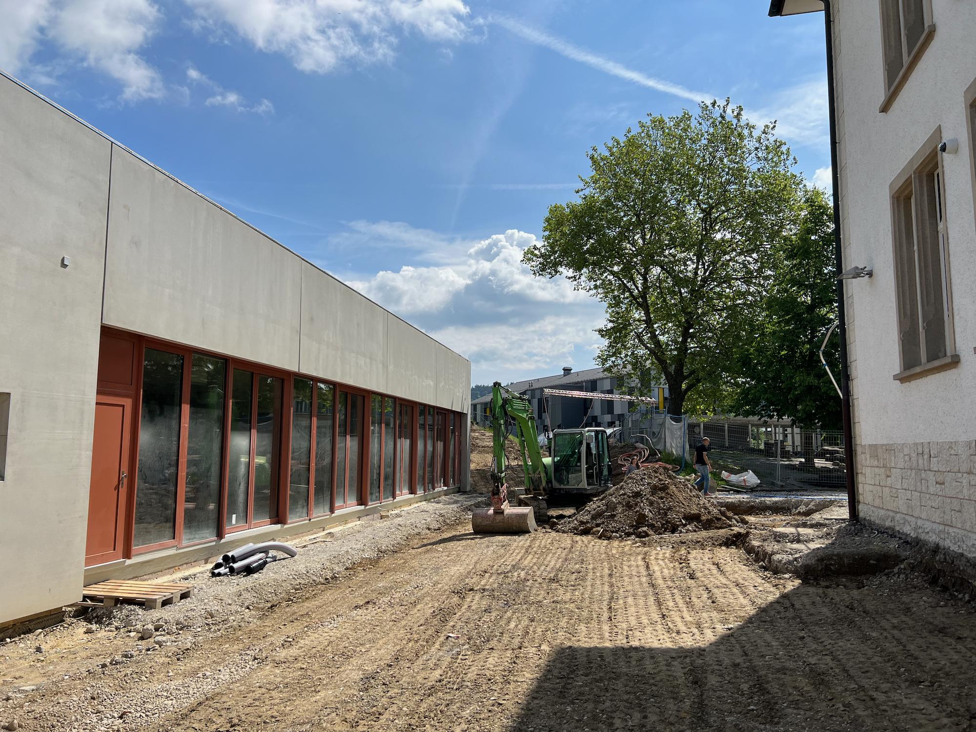 Baustelle neue Sporthalle am 22.6.24