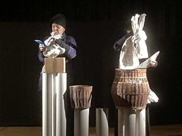 Papiertheater De chly Drache 