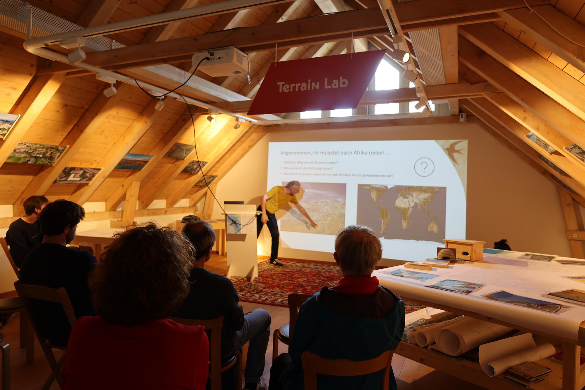 Was hat Ornithologie mit Kartografie zu tun? 
Mit Stefan Zoller, Orniplan AG
