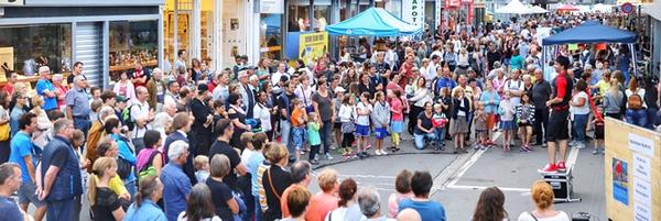 Szene vom Strassenfest davos@promenade