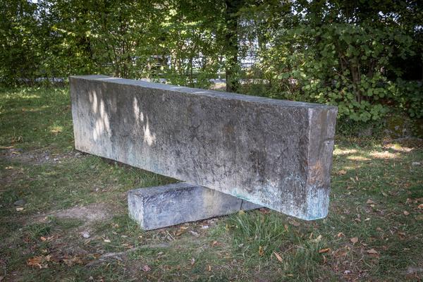 Skulptur der Keil