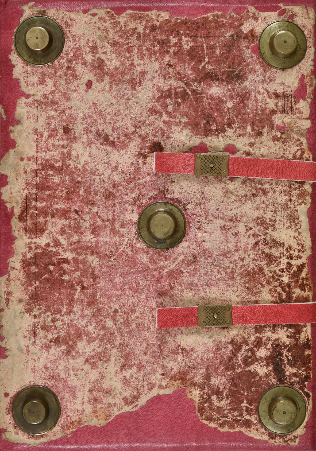 Einbanddecke des
«Ältesten Stadtrechts» von Chur, 1461–1712
(AB III/V 01.01). Prächtiger roter Ledereinband
mit Buckelbeschlägen aus Messing,
restauriert 1996. (StadtAC, F 08.198,
Foto Stephan Schenk, 2024).