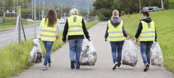 Symbolbild Clean up Day.