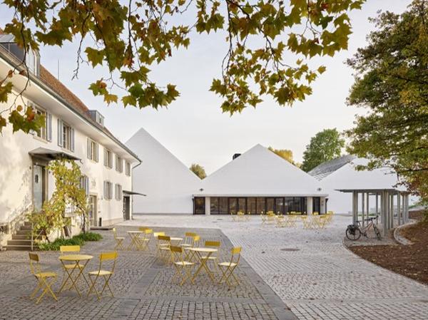  Mehrzweckgebäude Obere Mühle von vorne