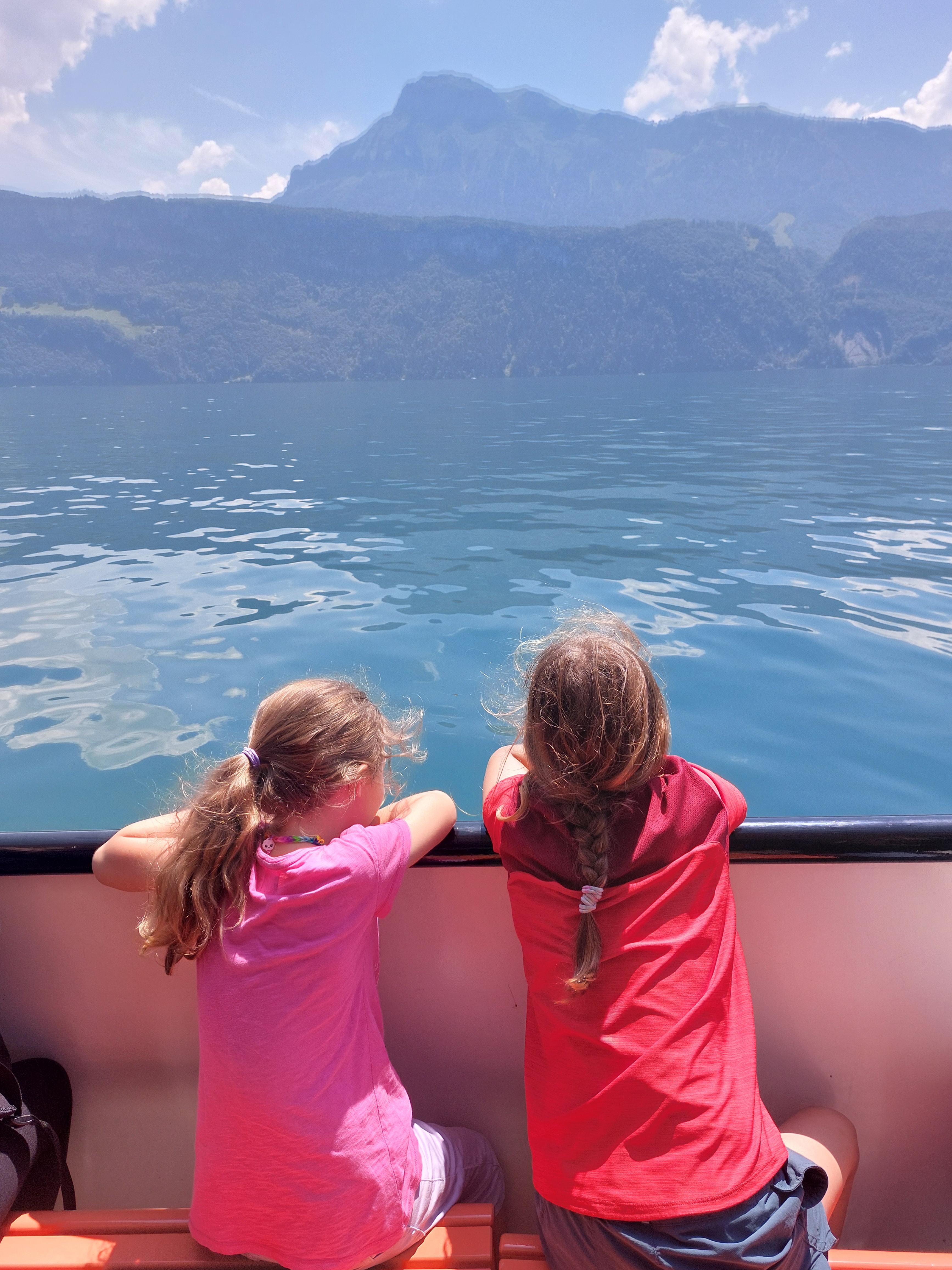Schifffahrt auf dem Dampfschiff Uri