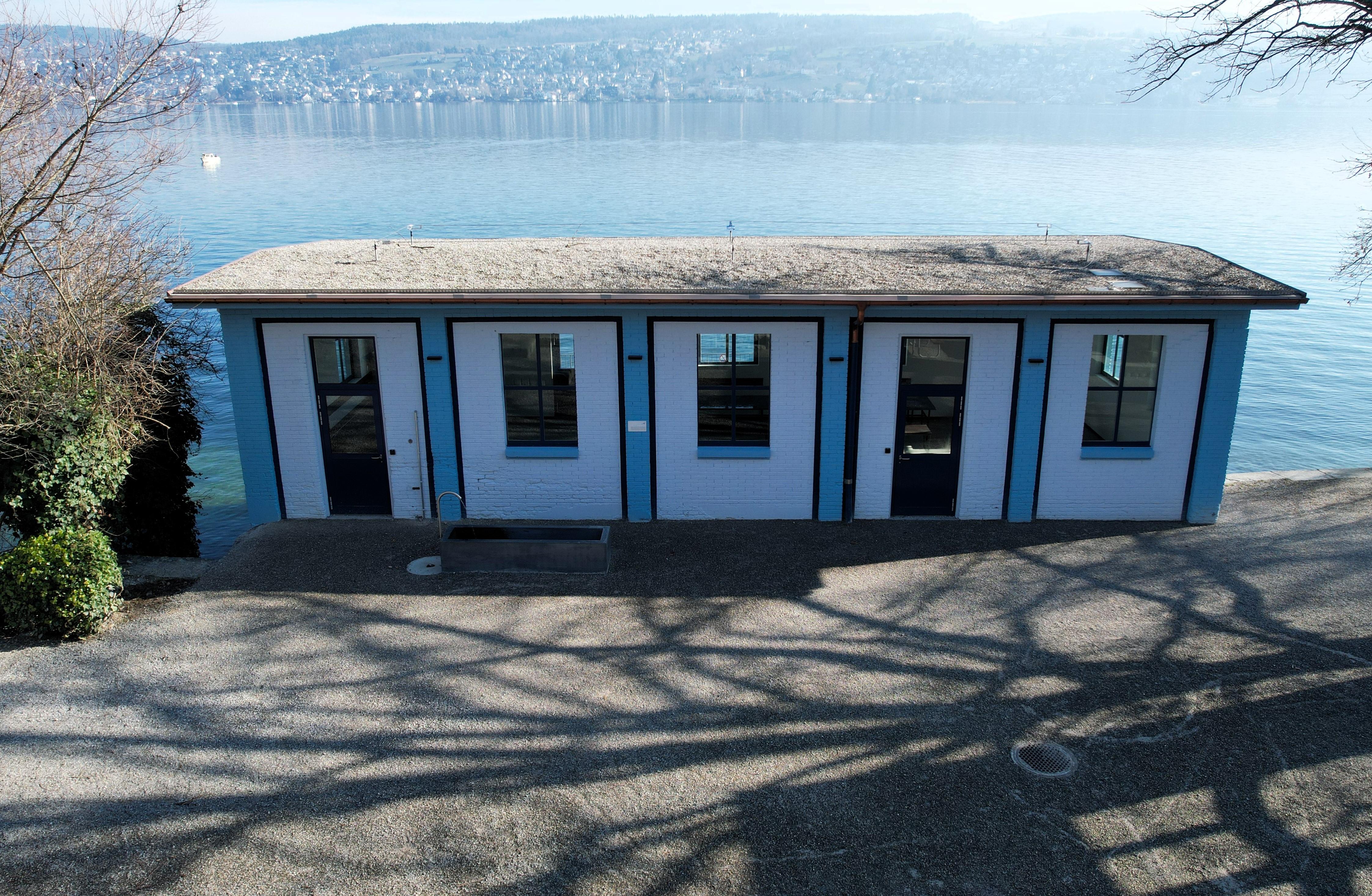 Blaues Haus von aussen