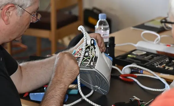 Repair Aktion im Parktheater - Reparieren statt wegwerfen!