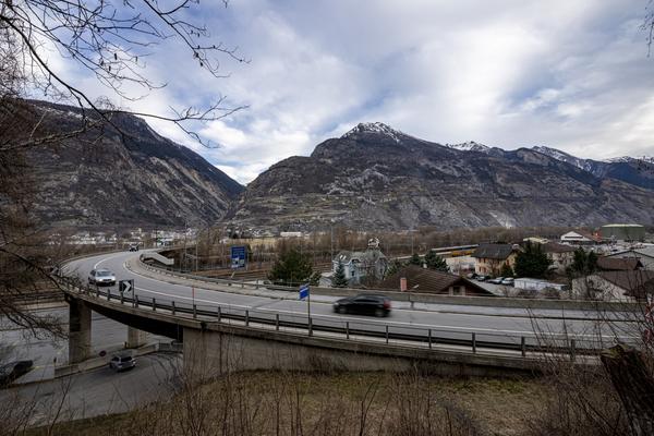 Rhone-Brücke A6