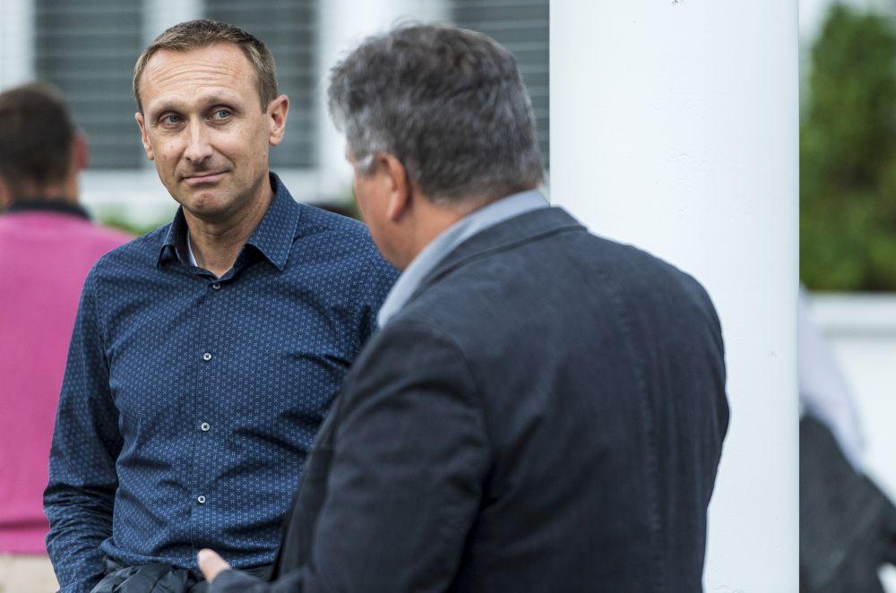 Unternehmende treffen im Seminarhotel ein
