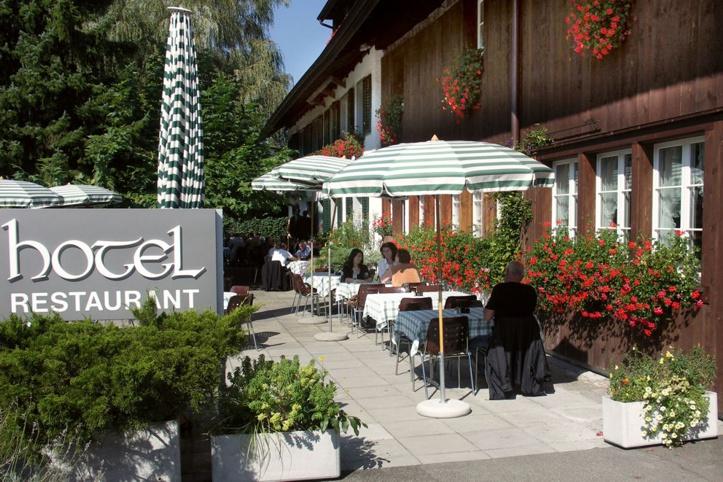 Hotel/Gasthof in der Nähe des Sees beim Städtchen Greifensee. Saal, Gartenwirtschaft, Gästezimmer und Appartements.