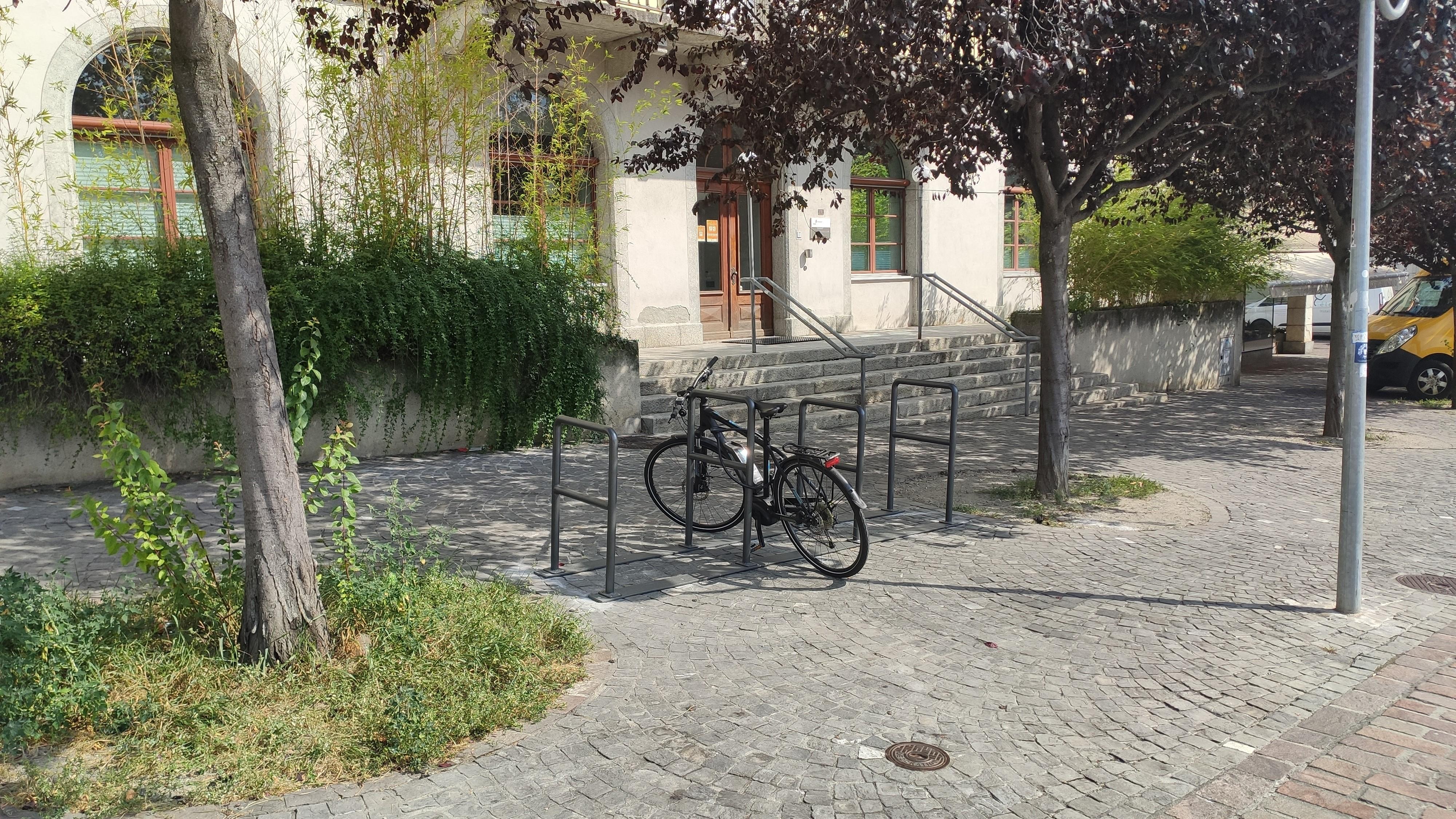 Stationnement vélo – Place de la Planta