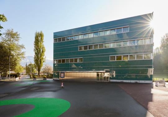 Schulhaus Büöl