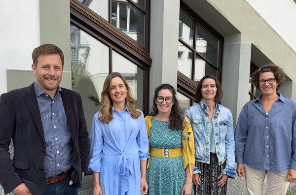 Biko 26/27 von links nach rechts: Hannes Lüthi (Ressort 3: Vizepräsidium, Qualitätsmanagement und Schulentwicklung), Livia Wallimann (Ressort 5: Kommunikation, Kommission Schuldienste und ICT), Alexandra Müller (Ressort 1: Präsidium Bildungskommission und Sekundarschulkommission), Barbara Peyer (Ressort 4: Elternmitwirkung, Tagesstrukturen, Schulwegsicherheit), Judith Studer Niederberger (Ressort 2: Bildungsvorsteherin Stadt Sursee, Ressort Bildung und Kultur)