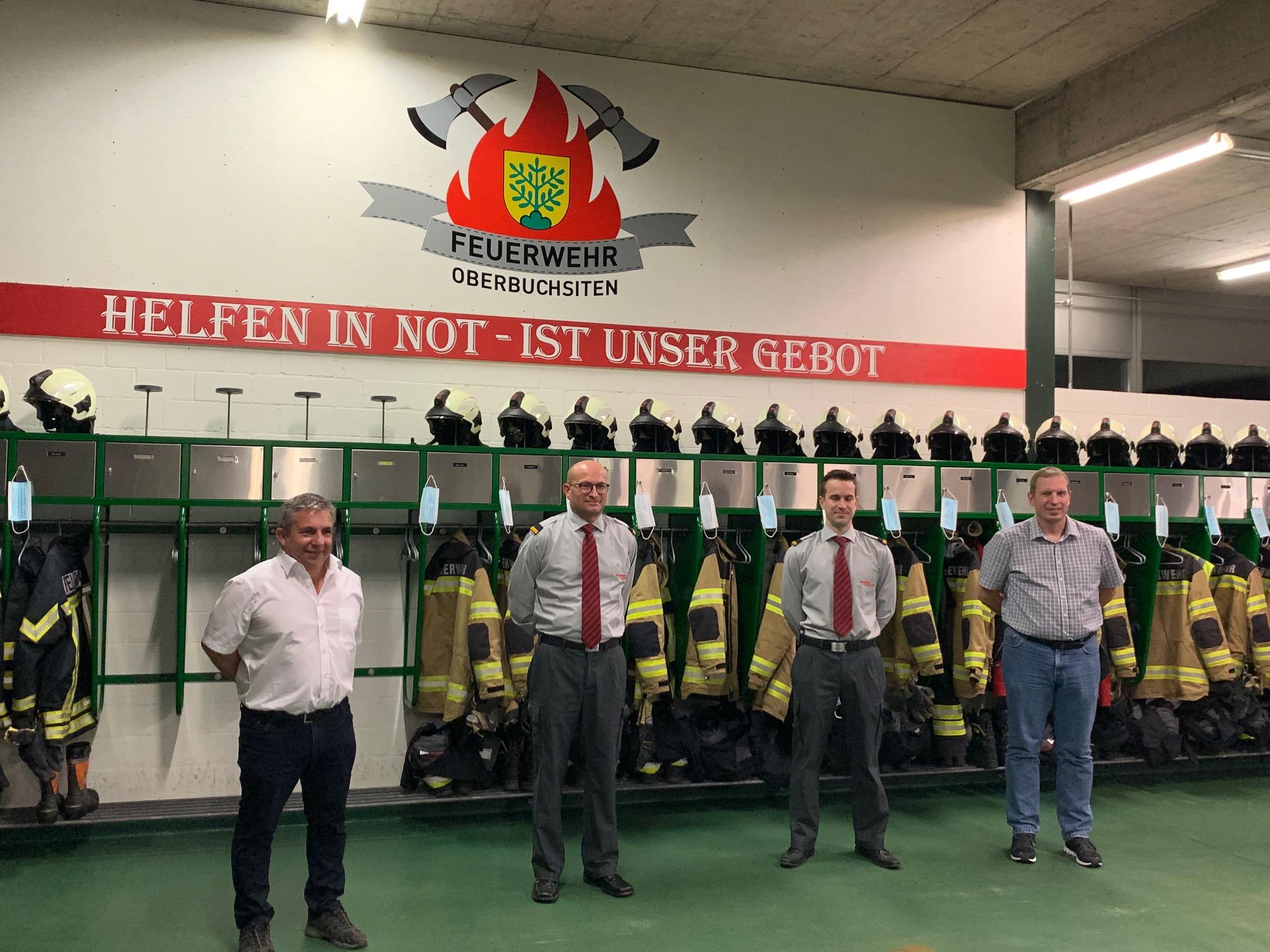 v.l. nach rechts:  Lederer Daniel, Gemeindepräsident / Studer Reinhard, abtretender Feuerwehr-Kommandant / Berger Daniel, neuer Feuerwehr-Kommandant / Kissling Roland, Gemeinderat Ressort öffentliche Sicherheit